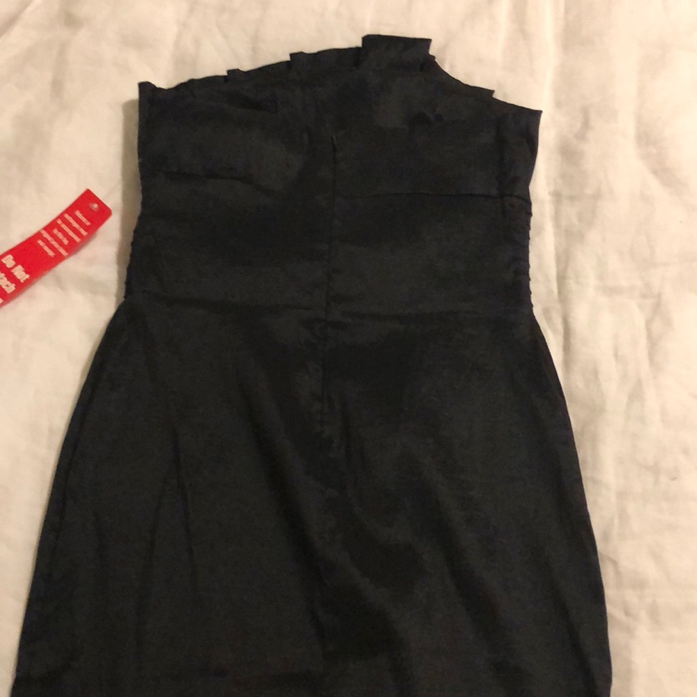 Black Dress - Picture 3 of 4
